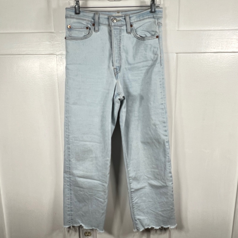 Levi's‎ Ribcage Straight Ankle Jeans Light Wash Frayed Hem Women's Size 27